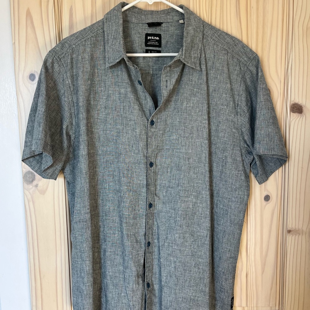 Men’s Prana Button Down Shirt